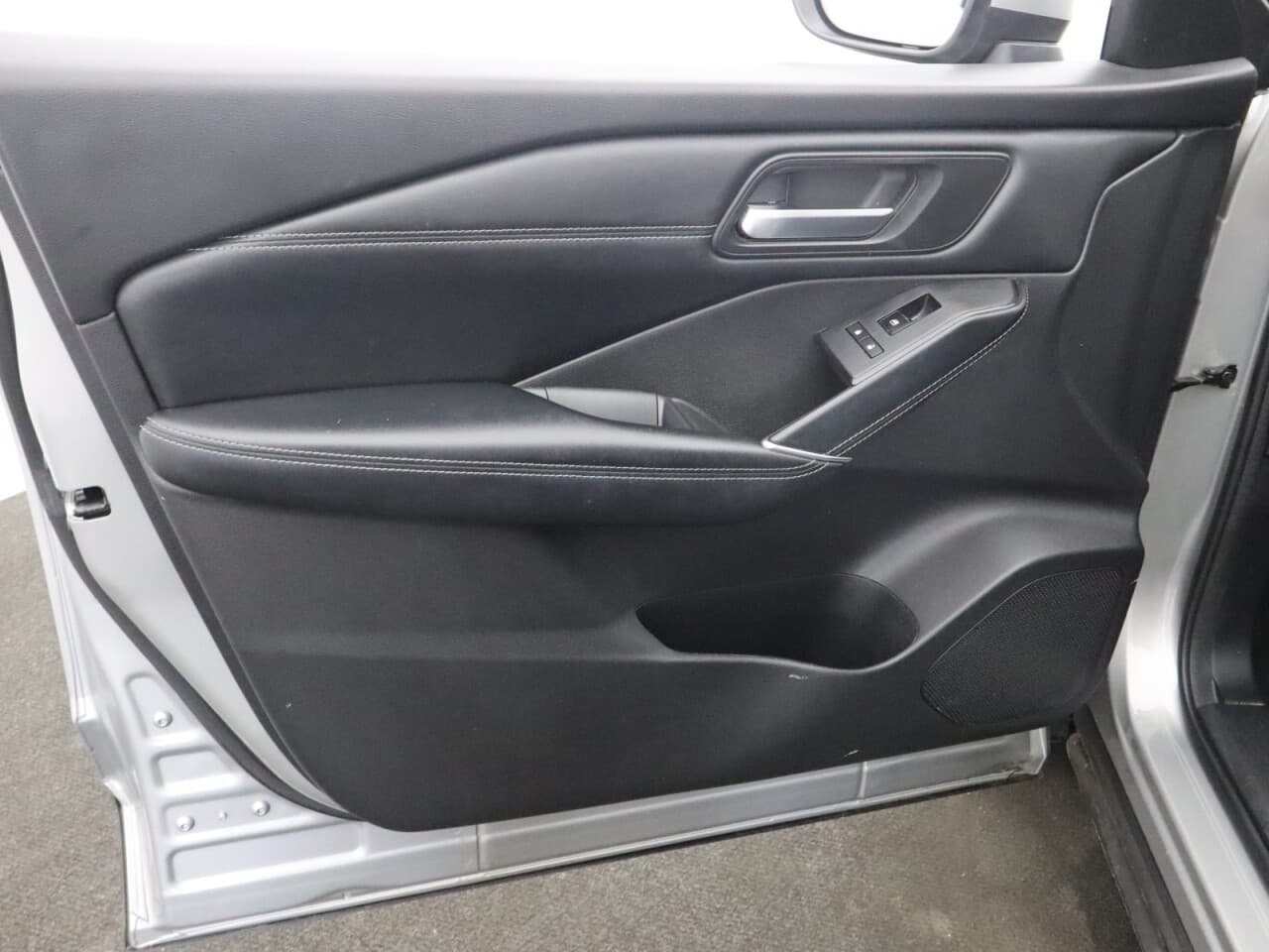 Nissan Qashqai 1.5 h e-POWER N-Connecta — image 52