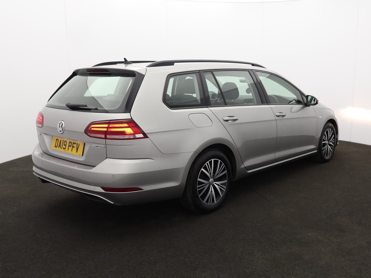 Volkswagen Golf 1.5 TSI EVO SE Nav — image 10