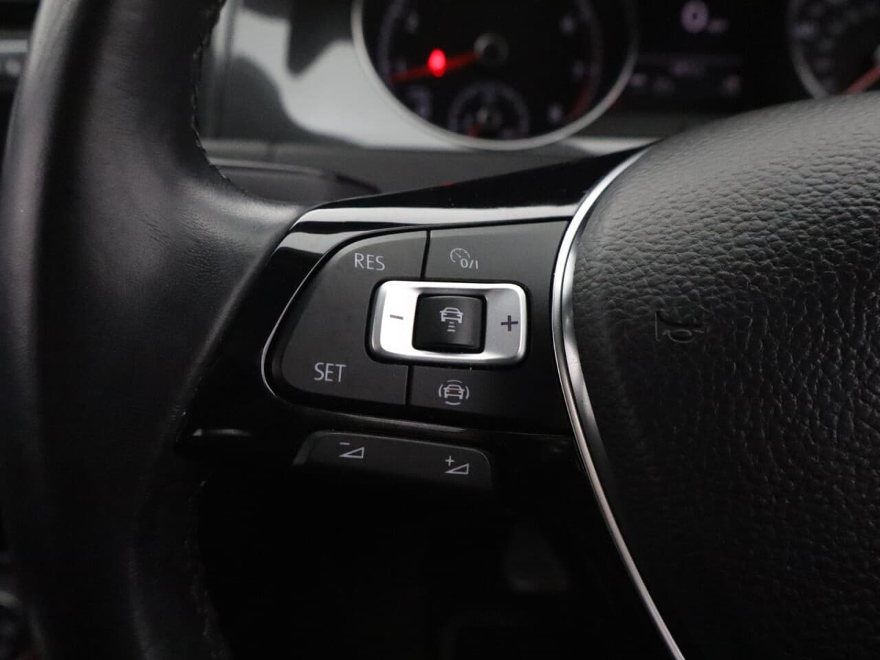 Volkswagen Golf 1.5 TSI EVO SE Nav — image 17