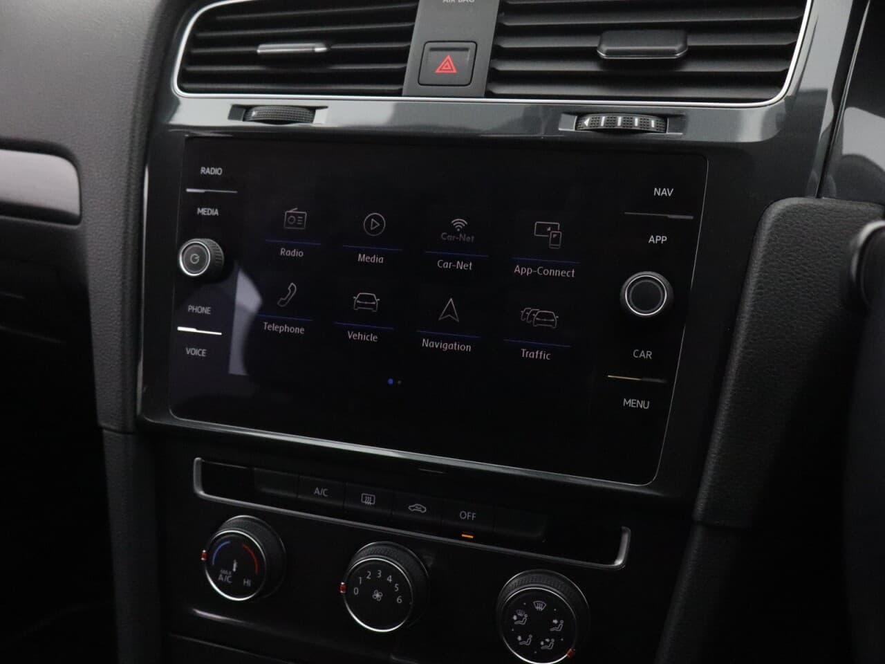 Volkswagen Golf 1.5 TSI EVO SE Nav — image 22