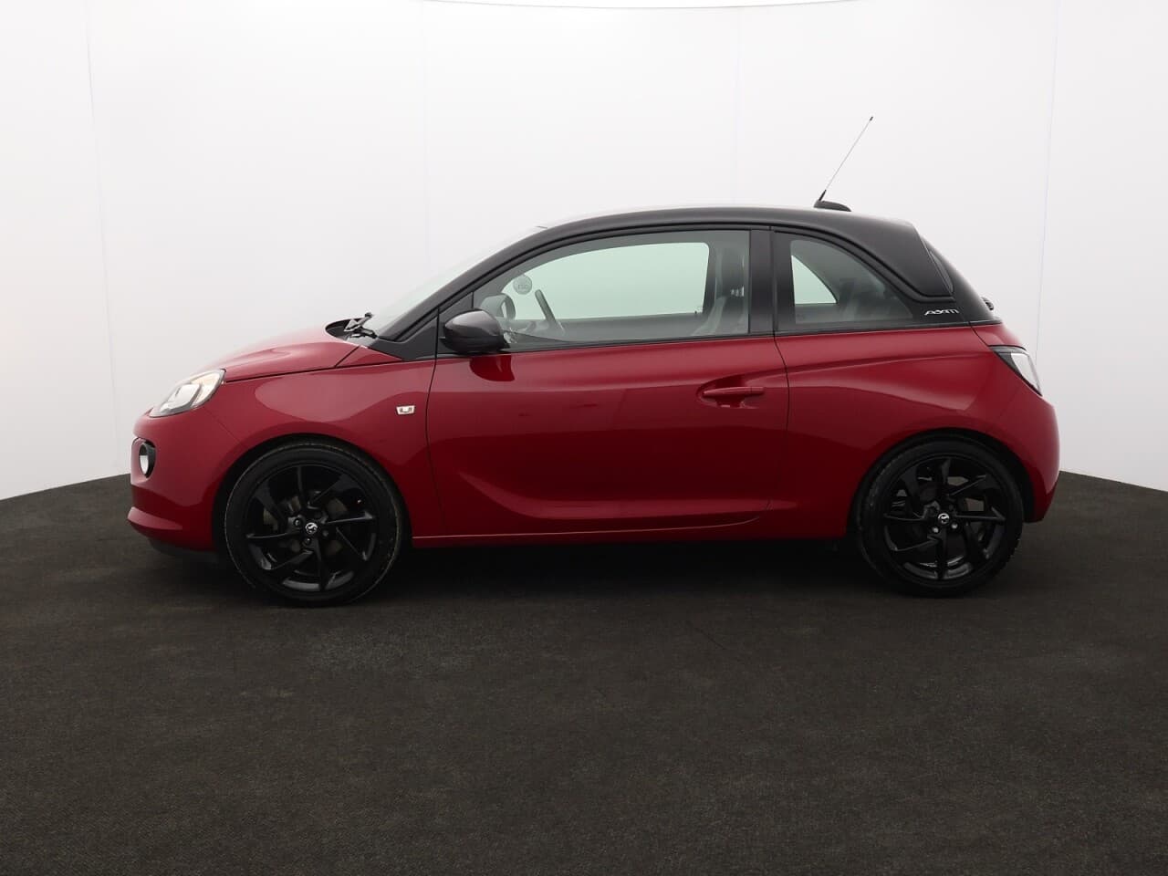 Vauxhall Adam 1.2i Griffin — image 6