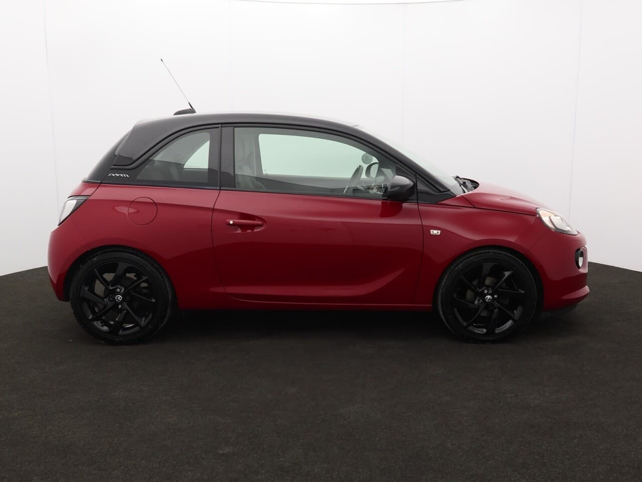 Vauxhall Adam 1.2i Griffin — image 11