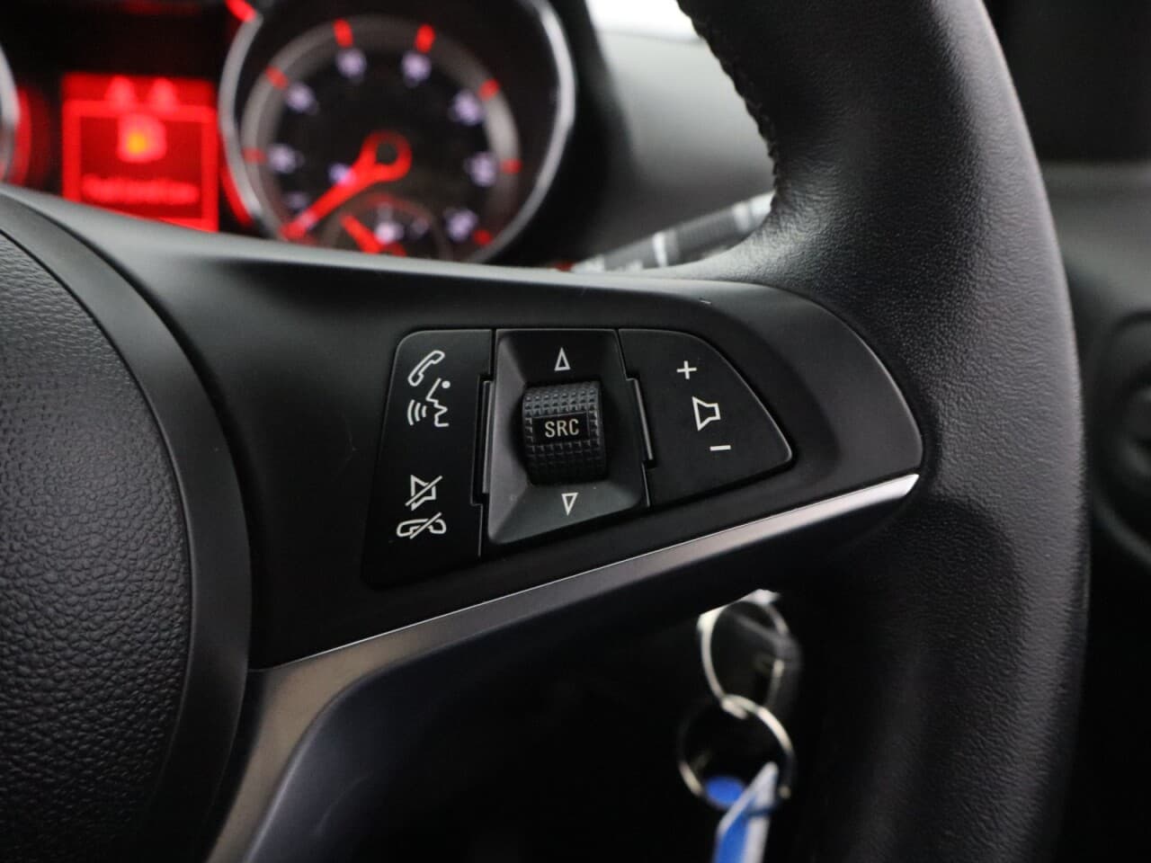 Vauxhall Adam 1.2i Griffin — image 18
