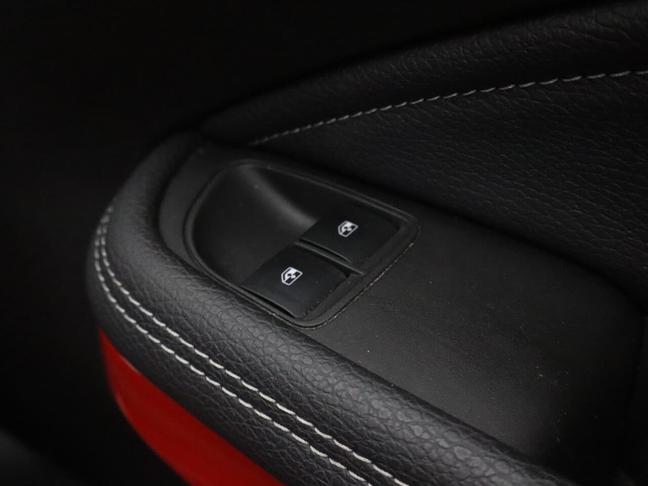 Vauxhall Adam 1.2i Griffin — image 44