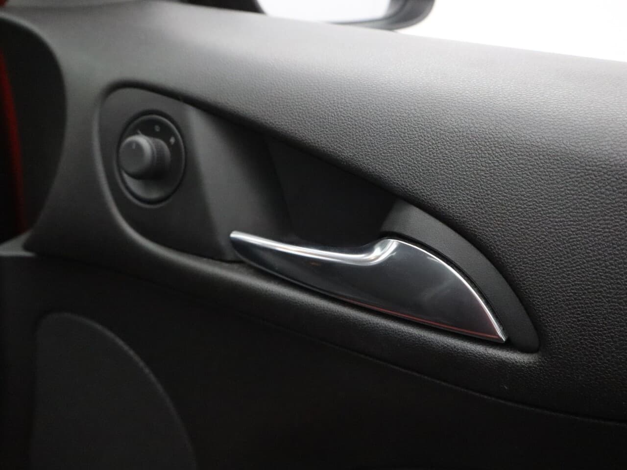 Vauxhall Adam 1.2i Griffin — image 45