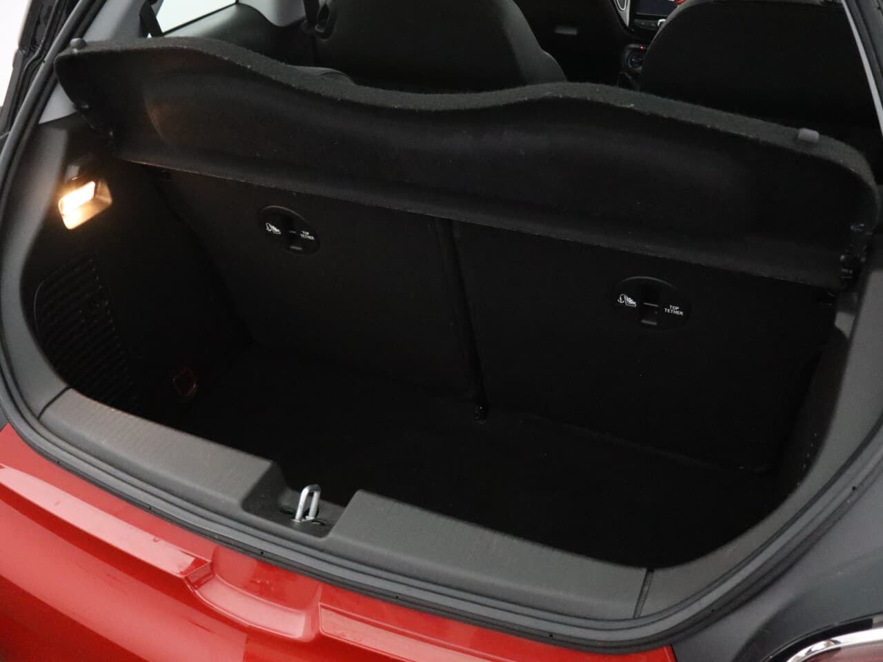 Vauxhall Adam 1.2i Griffin — image 42