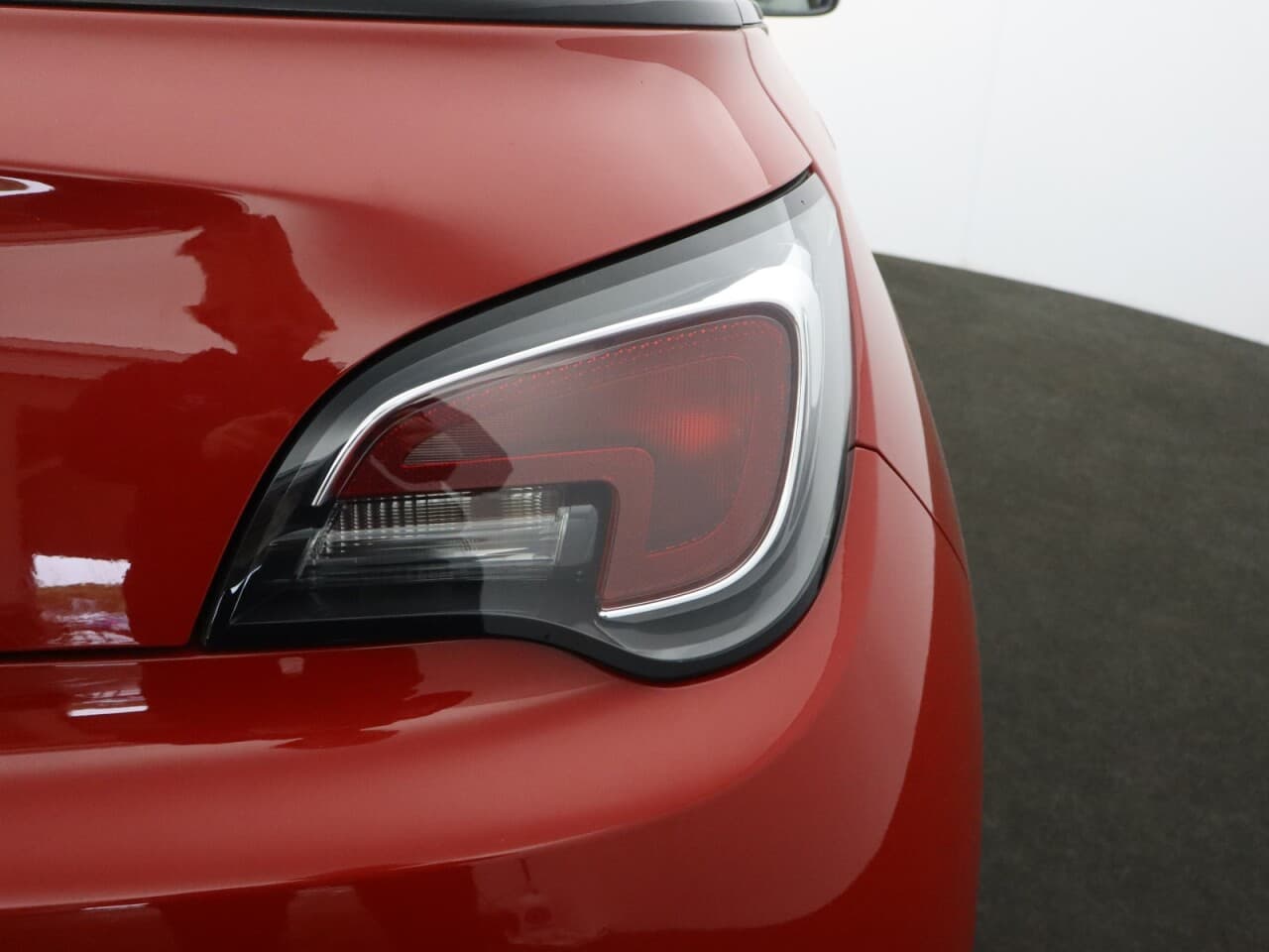Vauxhall Adam 1.2i Griffin — image 53