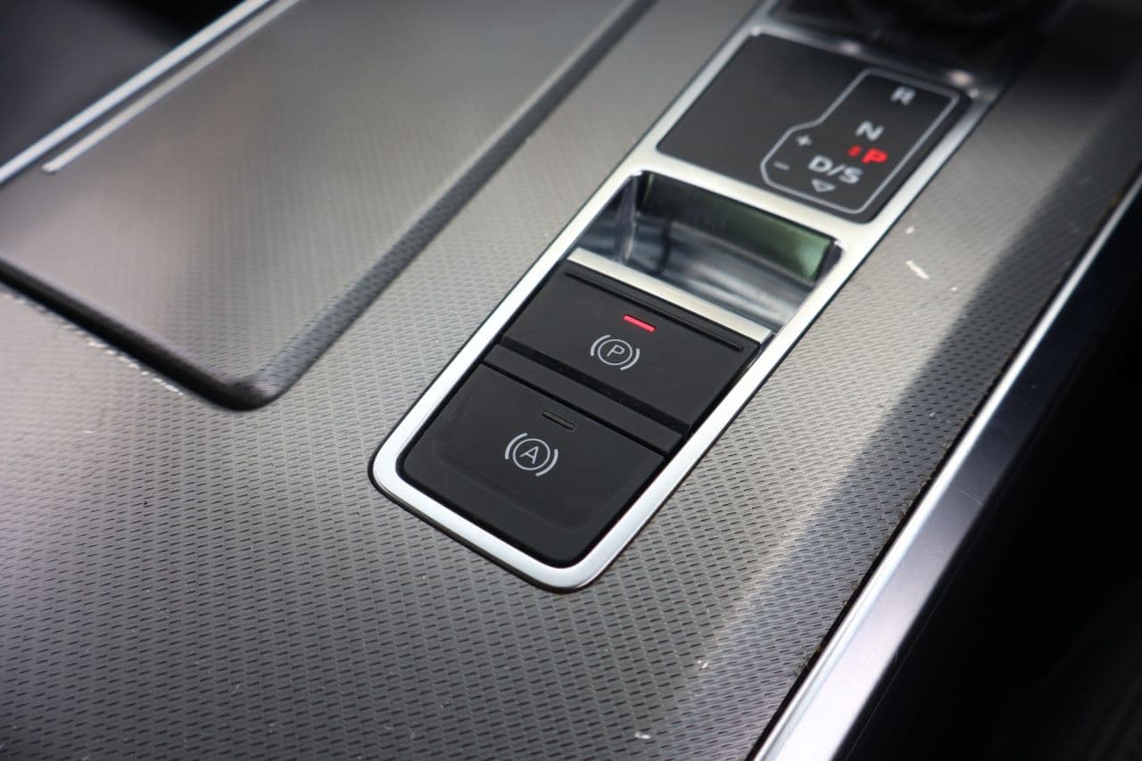 Audi A6 Saloon 2.0 TDI 40 Sport — image 27
