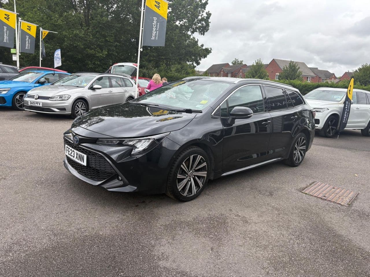 Toyota Corolla 1.8 VVT-h Design Touring Sports — image 2
