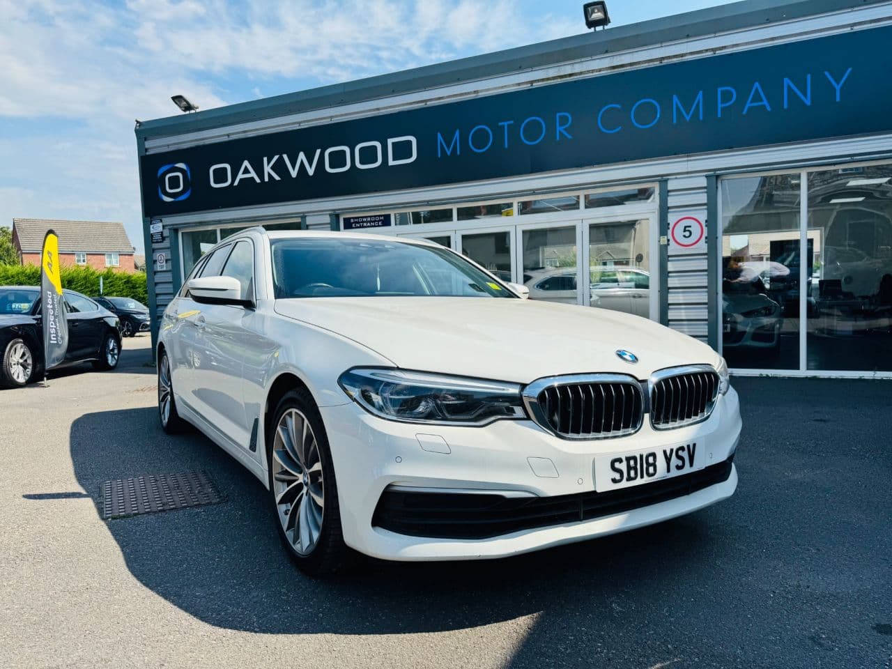 BMW 5 Series 2.0 520d SE Touring view 1