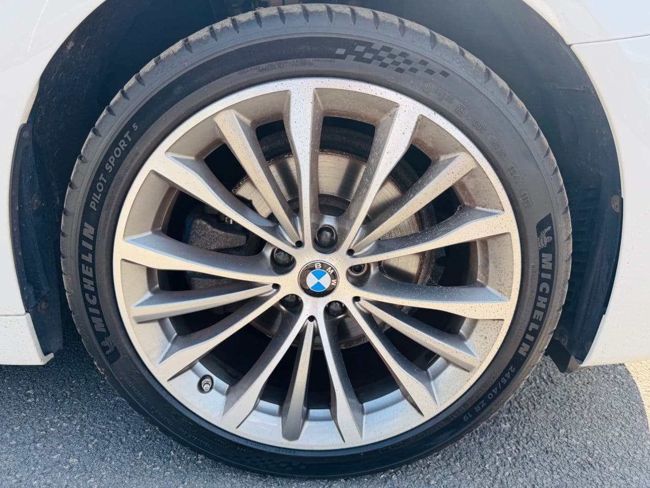 BMW 5 Series 2.0 520d SE Touring — image 3