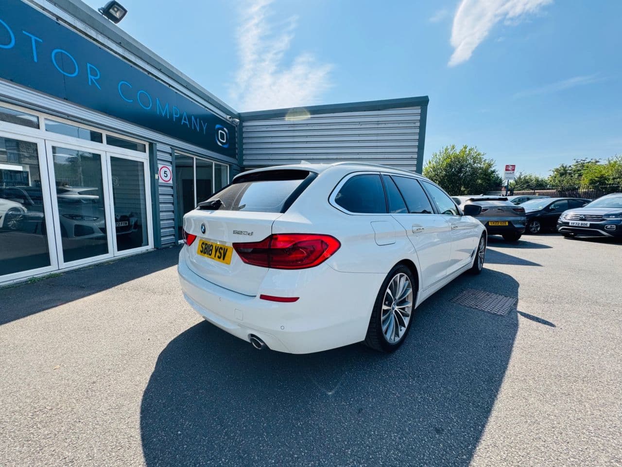 BMW 5 Series 2.0 520d SE Touring — image 5