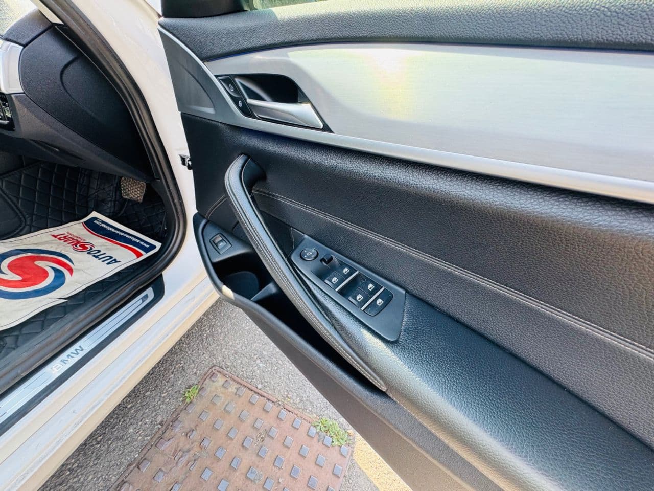 BMW 5 Series 2.0 520d SE Touring — image 10