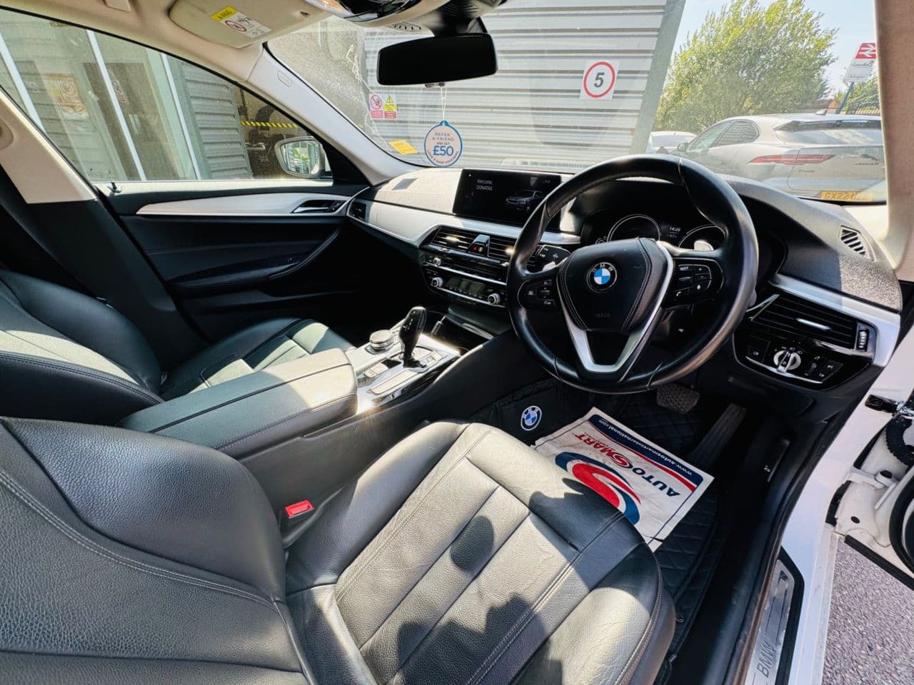 BMW 5 Series 2.0 520d SE Touring — image 11