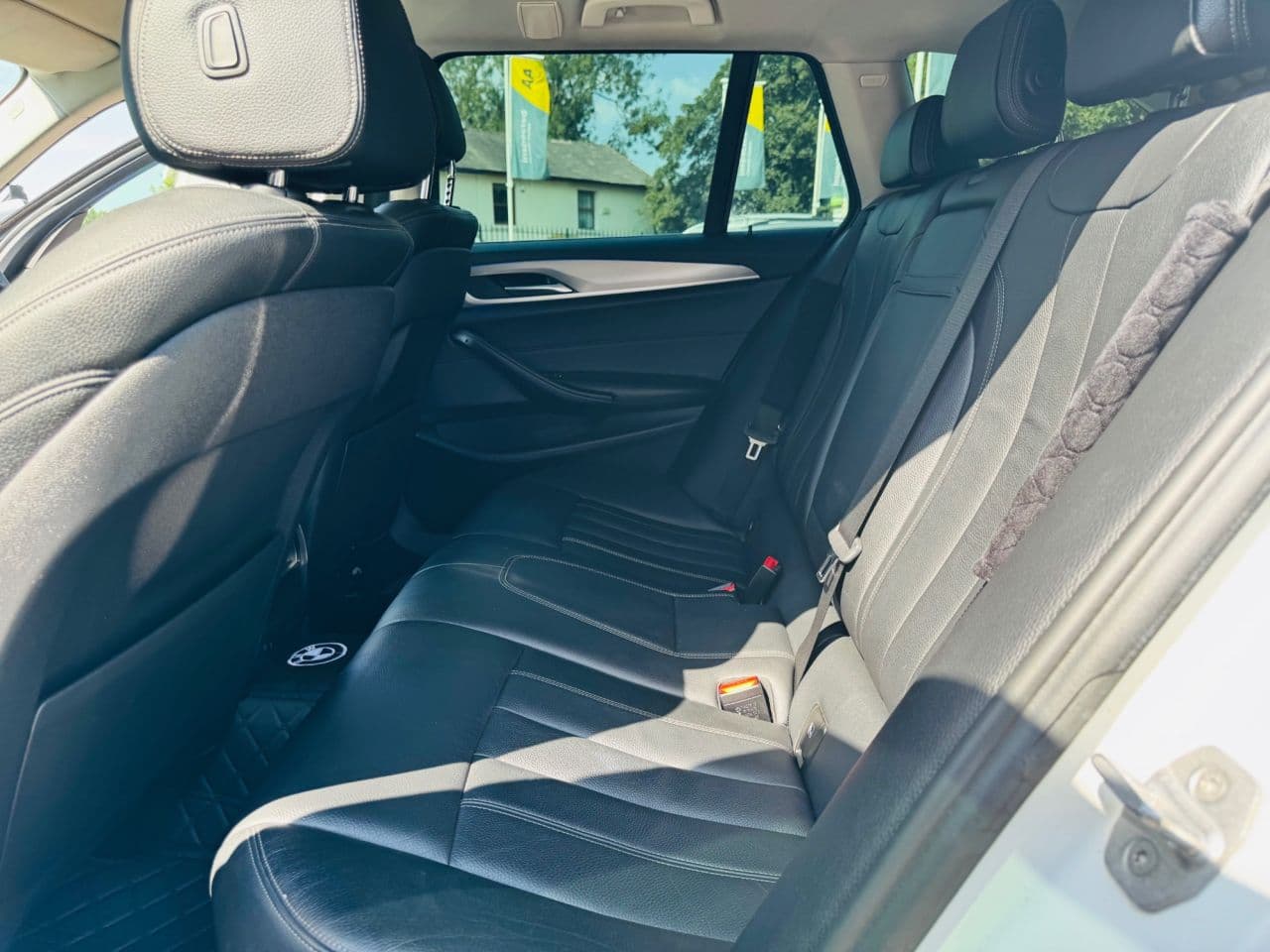 BMW 5 Series 2.0 520d SE Touring — image 18