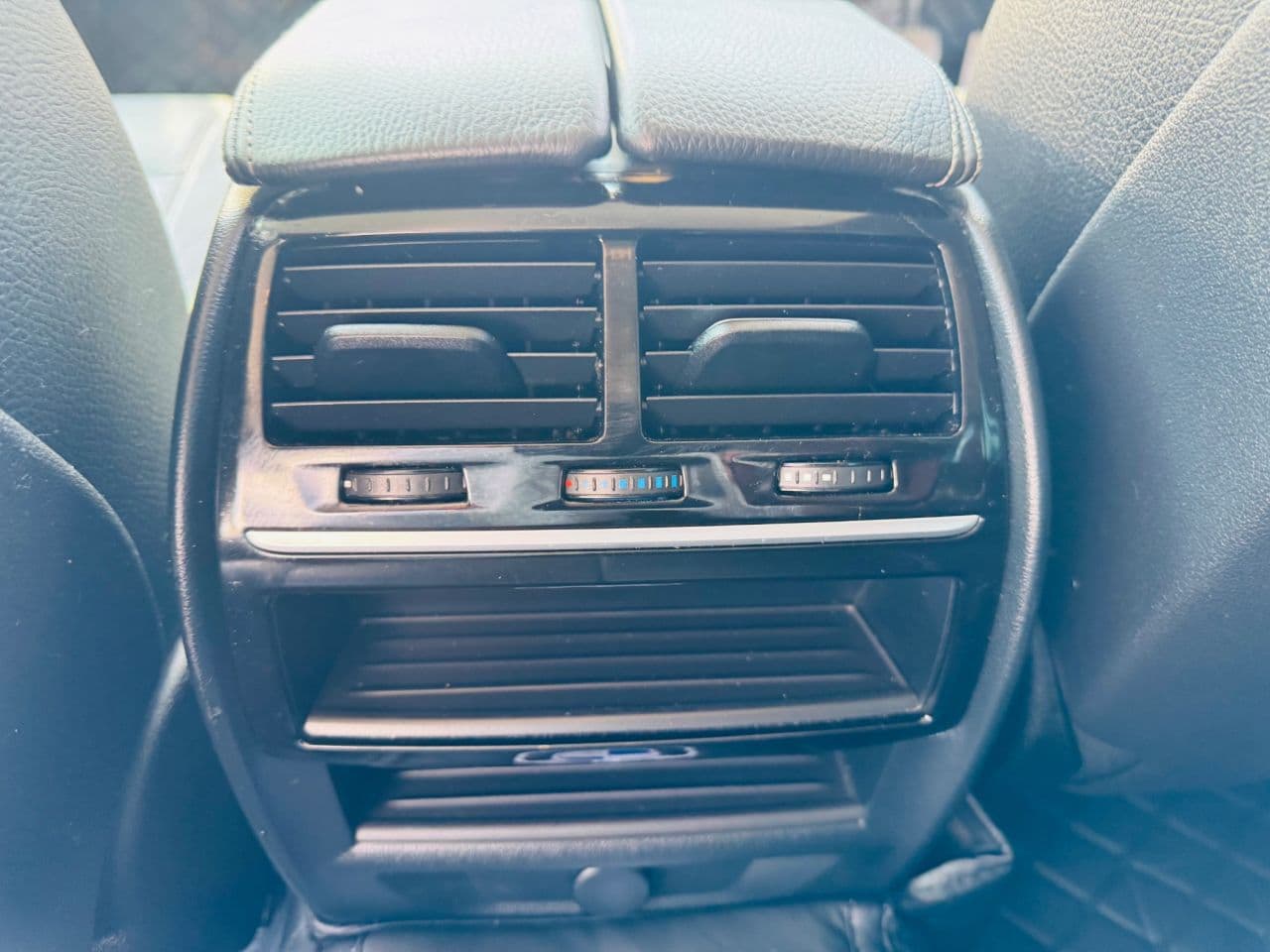 BMW 5 Series 2.0 520d SE Touring — image 17