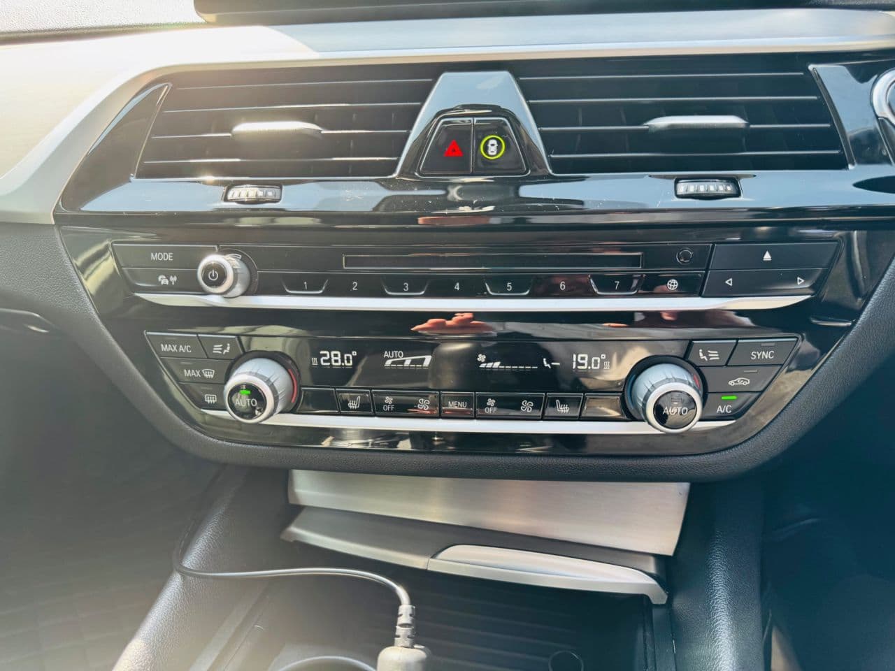 BMW 5 Series 2.0 520d SE Touring — image 22