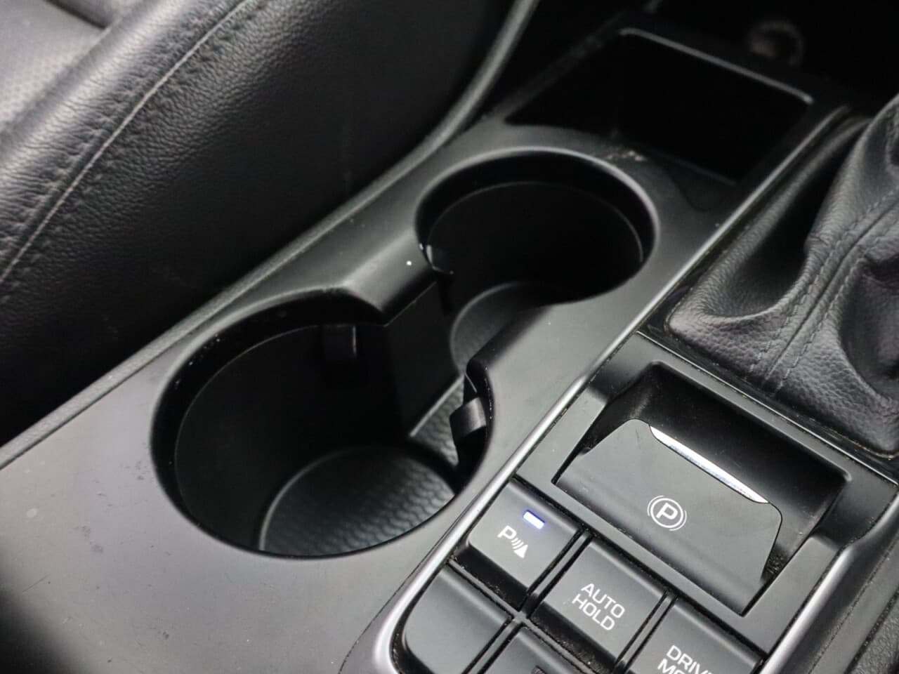 Hyundai Tucson 1.7 CRDi Blue Drive Premium — image 27
