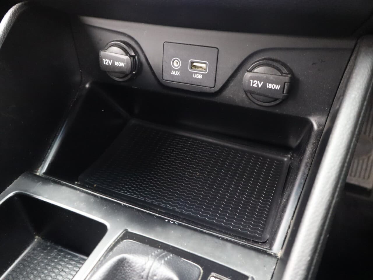 Hyundai Tucson 1.7 CRDi Blue Drive Premium — image 28