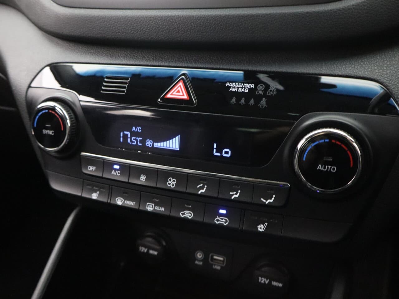 Hyundai Tucson 1.7 CRDi Blue Drive Premium — image 29