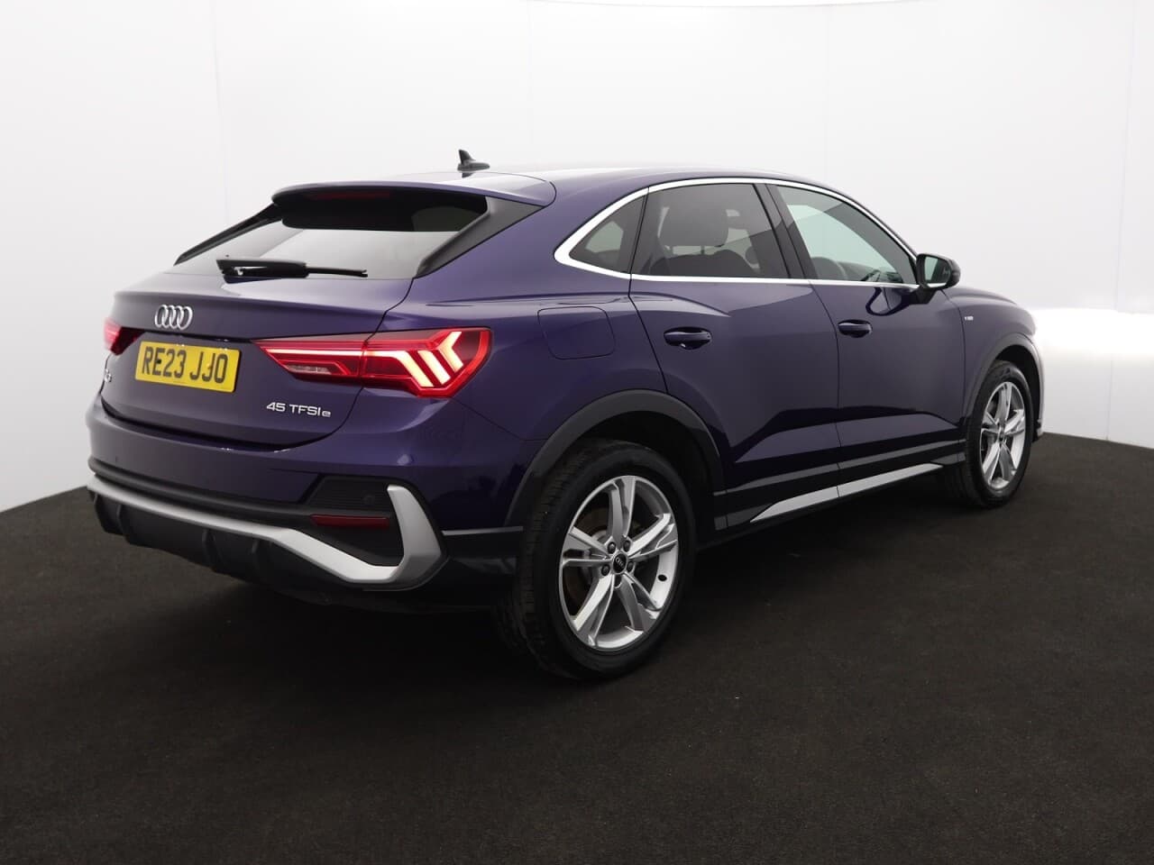 Audi Q3 1.4 TFSIe 45 S line Sportback — image 10
