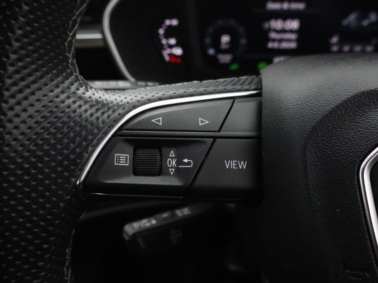 Audi Q3 1.4 TFSIe 45 S line Sportback — image 17