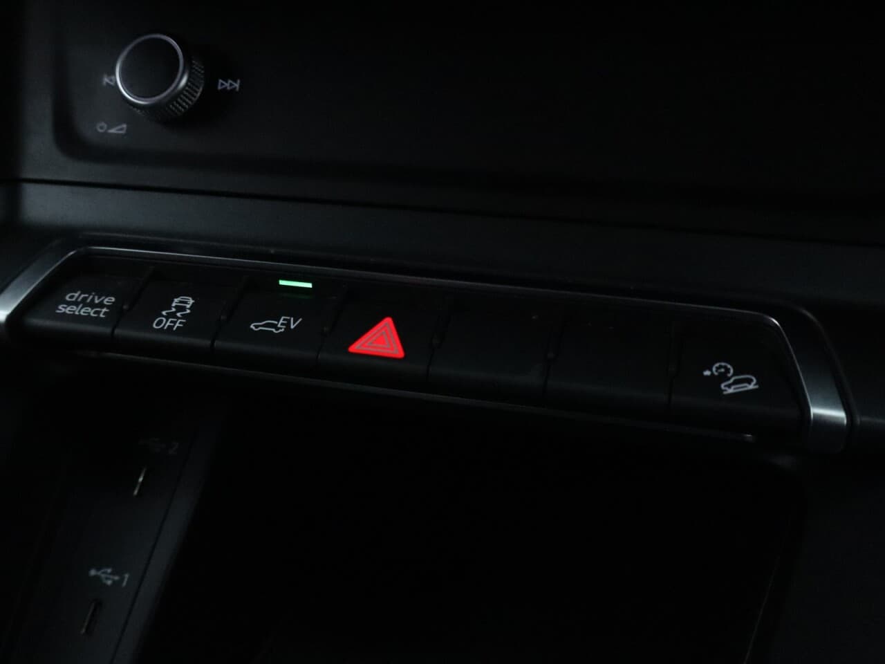 Audi Q3 1.4 TFSIe 45 S line Sportback — image 29
