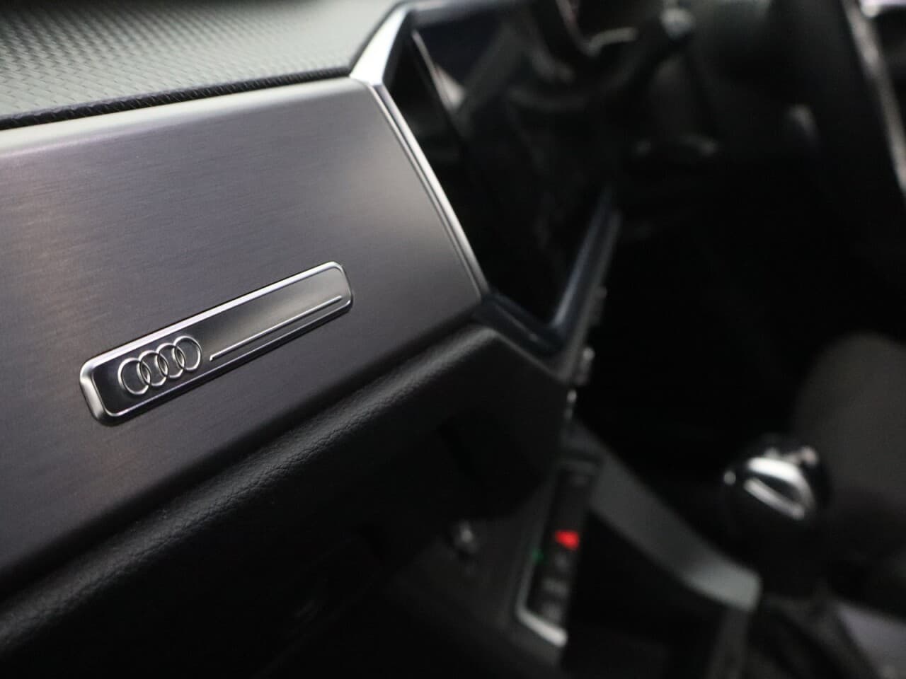 Audi Q3 1.4 TFSIe 45 S line Sportback — image 42