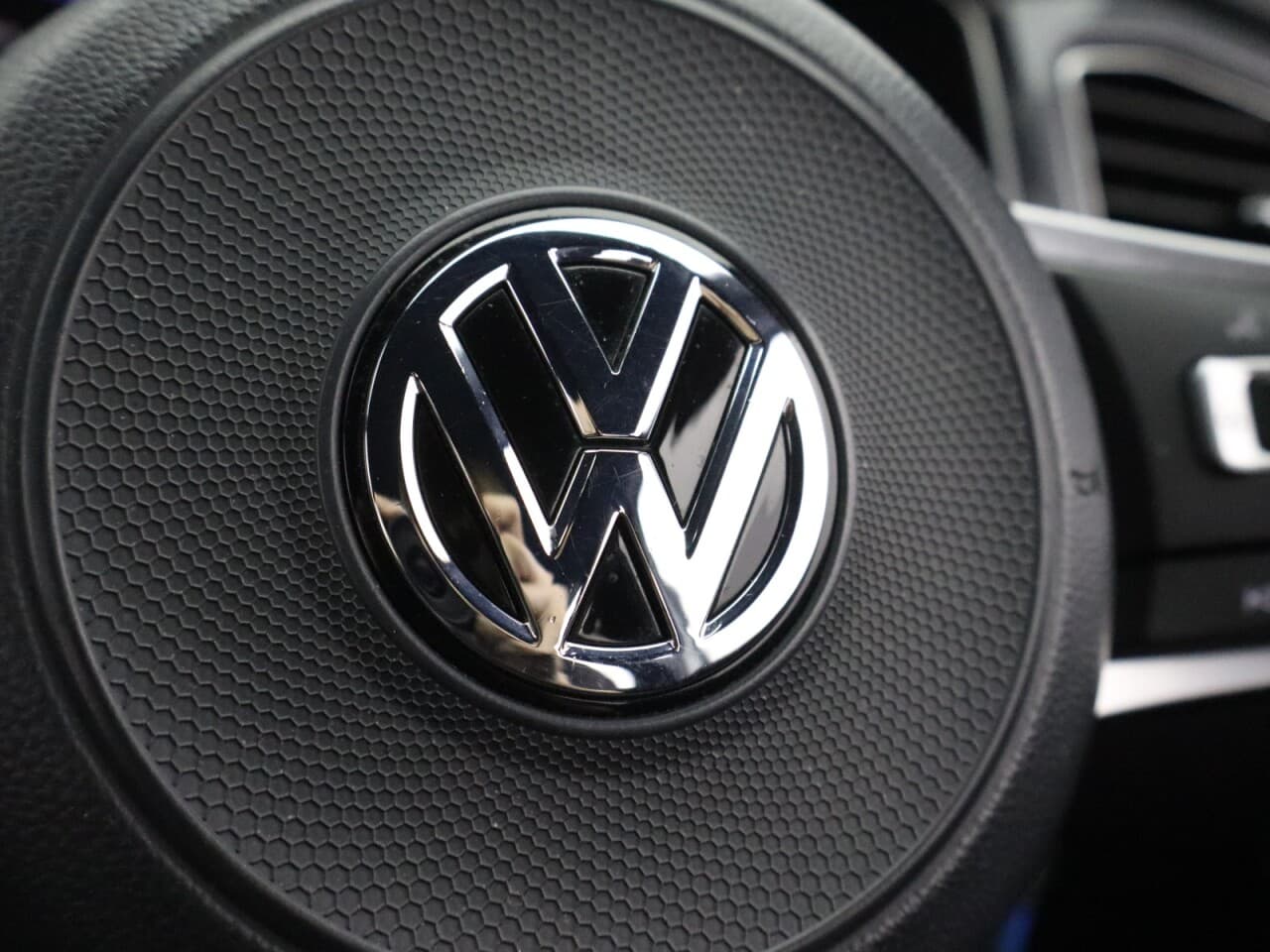 Volkswagen T-Roc 1.5 TSI GPF EVO R-Line — image 20