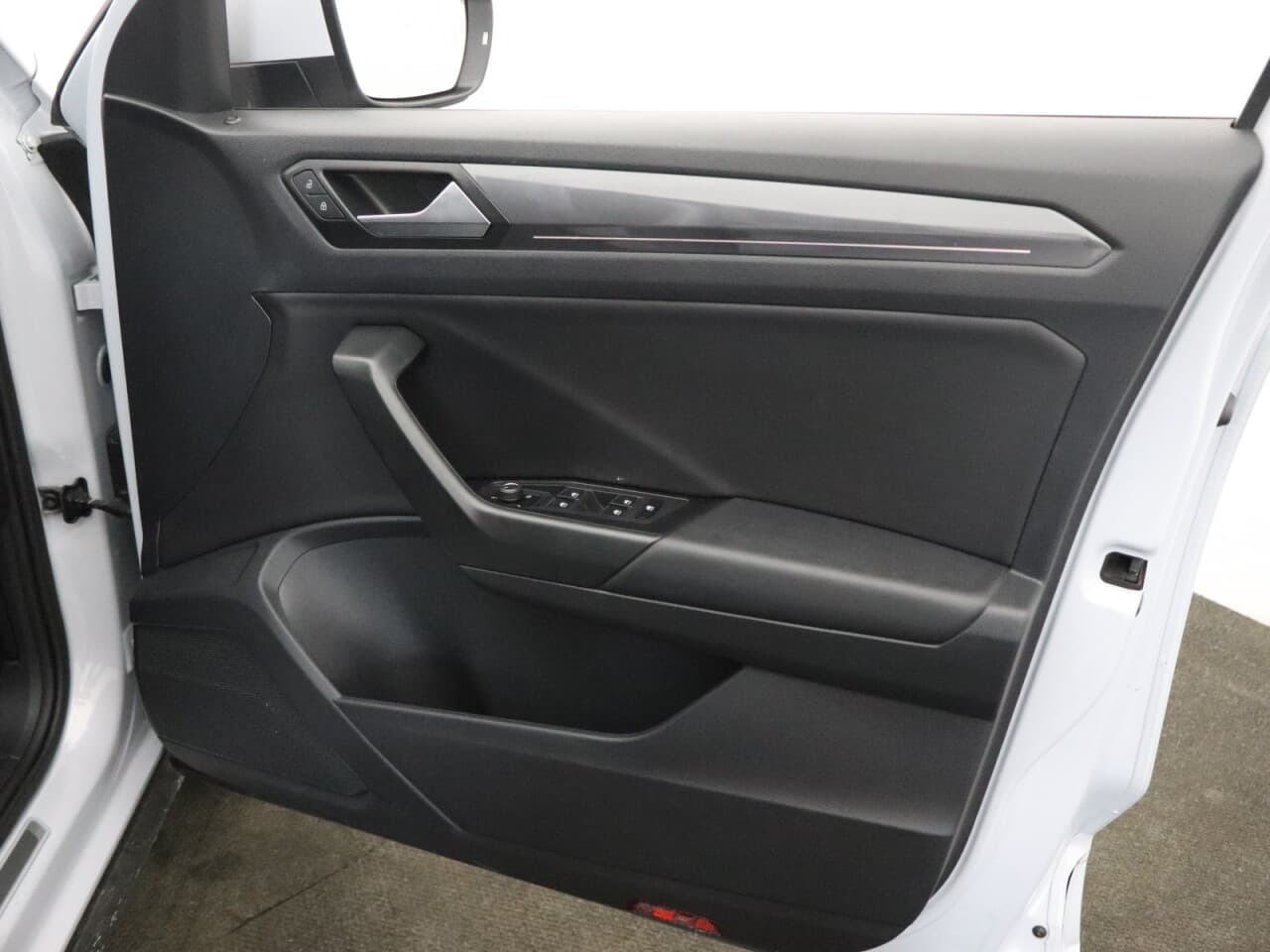Volkswagen T-Roc 1.5 TSI GPF EVO R-Line — image 50