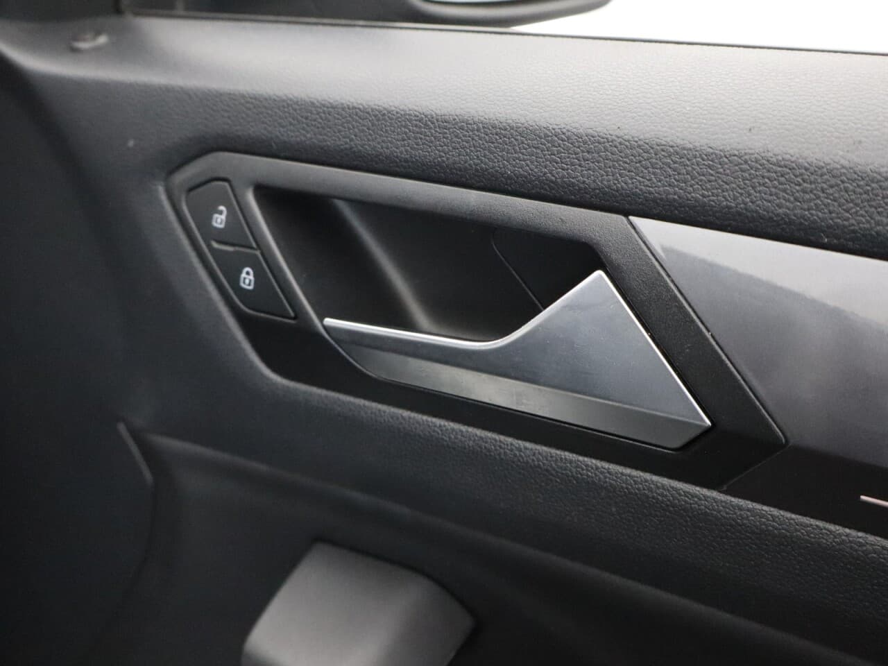 Volkswagen T-Roc 1.5 TSI GPF EVO R-Line — image 52