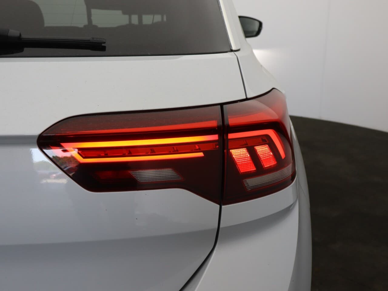 Volkswagen T-Roc 1.5 TSI GPF EVO R-Line — image 59