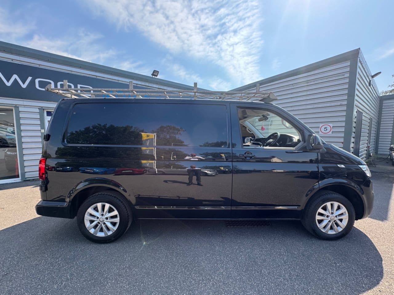 Volkswagen Transporter 2.0 TDI T30 Highline — image 3
