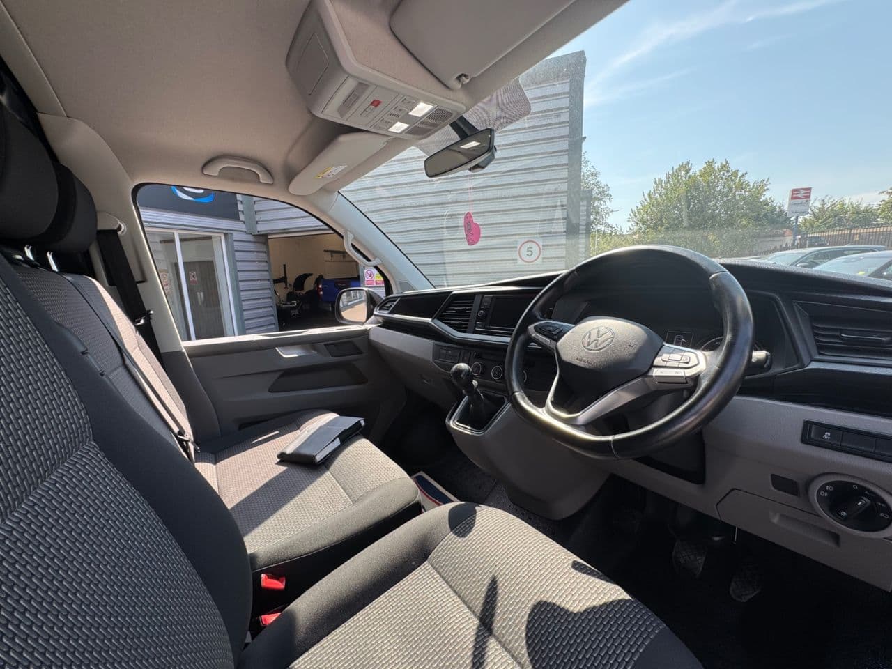 Volkswagen Transporter 2.0 TDI T30 Highline — image 14