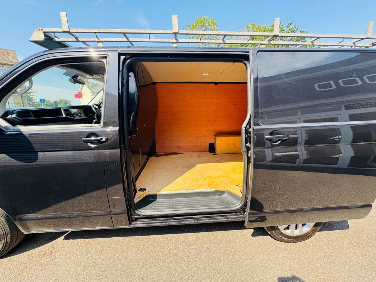 Volkswagen Transporter 2.0 TDI T30 Highline — image 21