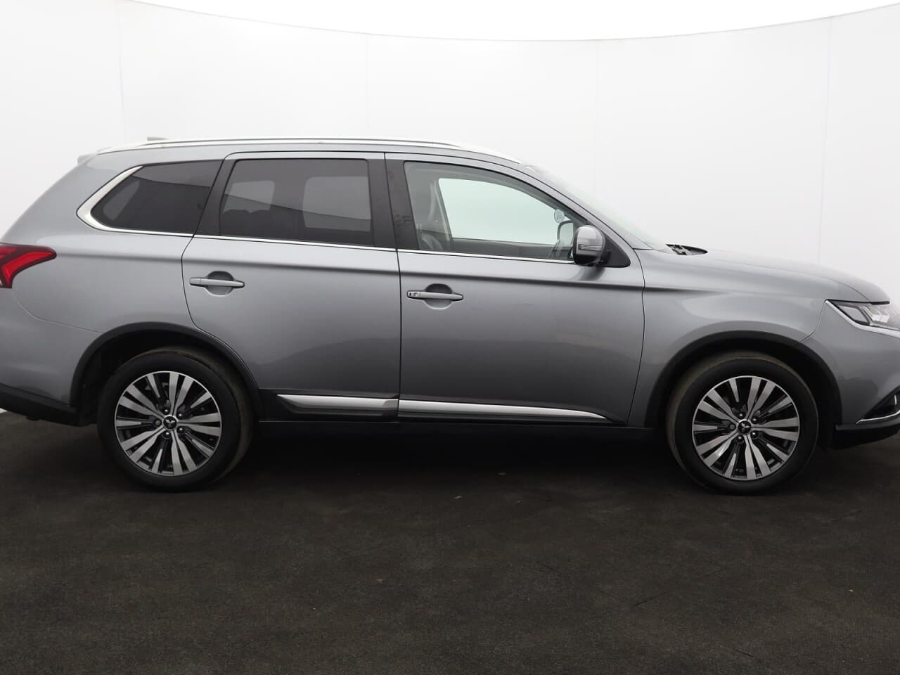 Mitsubishi Outlander 2.0 MIVEC Exceed — image 11