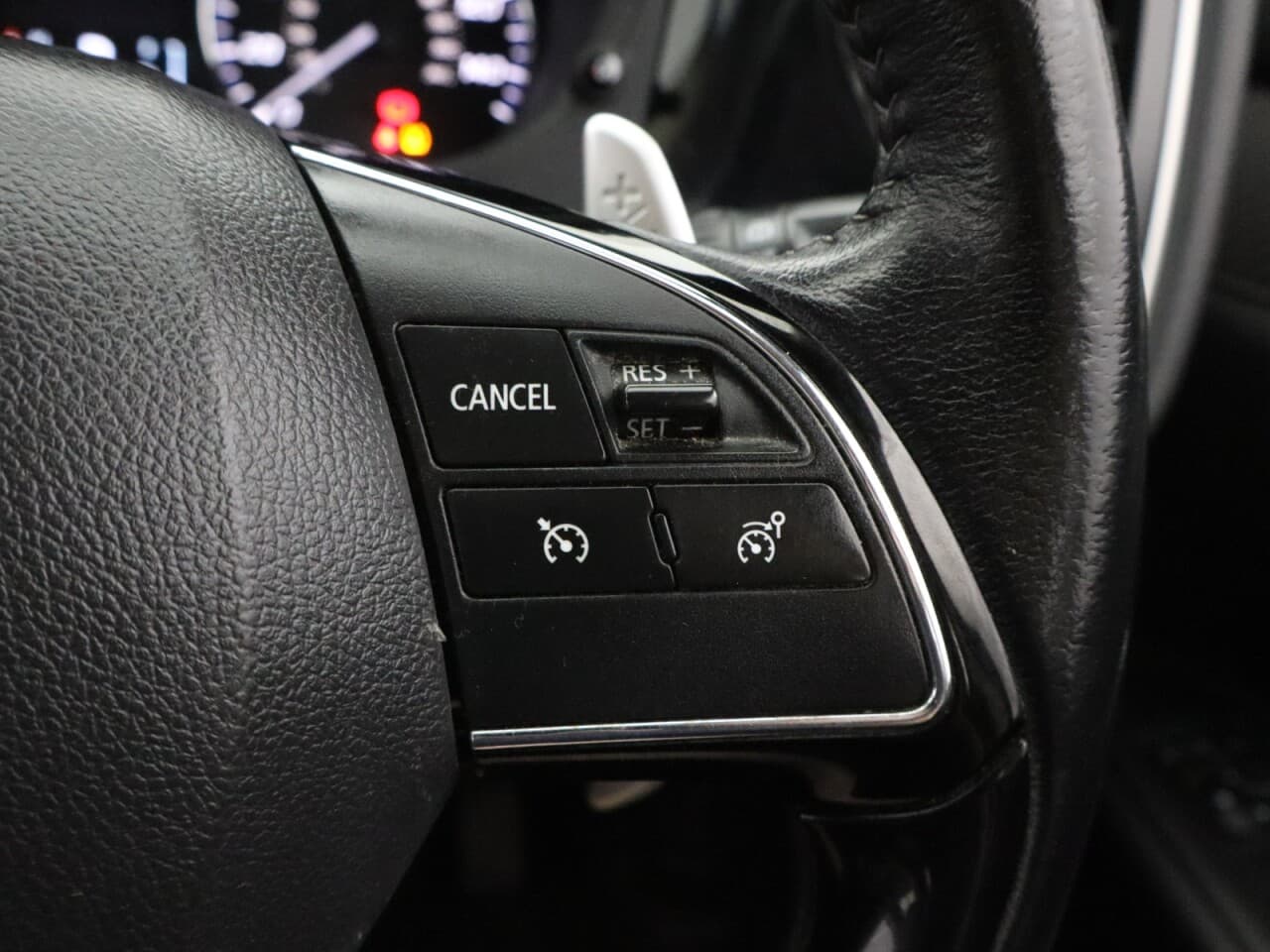 Mitsubishi Outlander 2.0 MIVEC Exceed — image 18