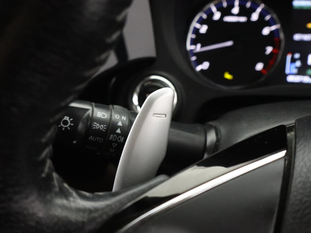 Mitsubishi Outlander 2.0 MIVEC Exceed — image 36