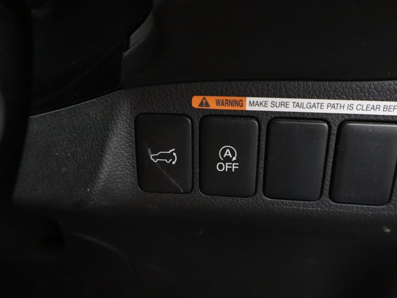 Mitsubishi Outlander 2.0 MIVEC Exceed — image 39