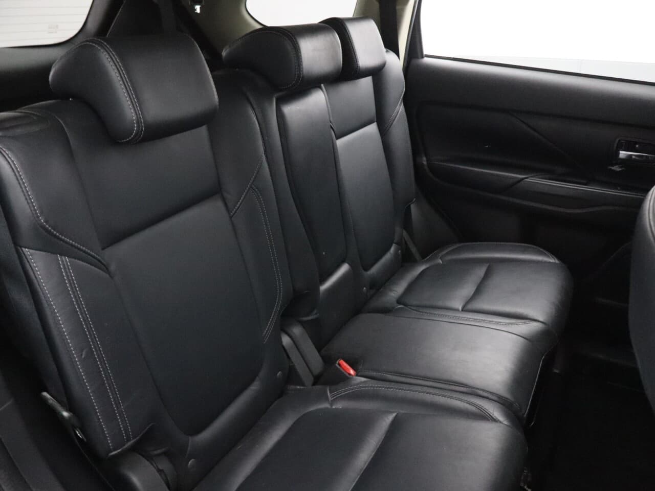 Mitsubishi Outlander 2.0 MIVEC Exceed — image 42