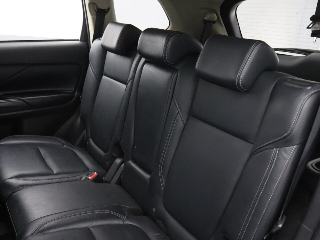 Mitsubishi Outlander 2.0 MIVEC Exceed — image 43