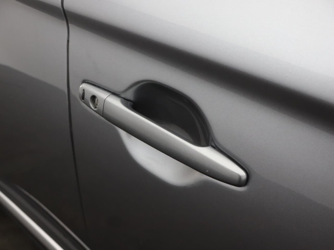 Mitsubishi Outlander 2.0 MIVEC Exceed — image 53