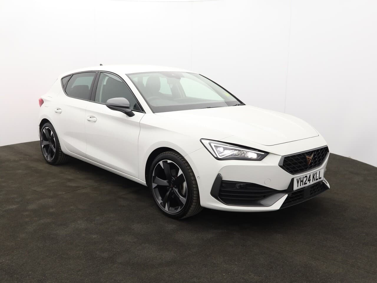 Cupra Leon 1.5 TSI V1 view 1