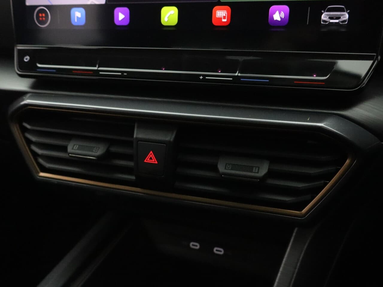 Cupra Leon 1.5 TSI V1 — image 29