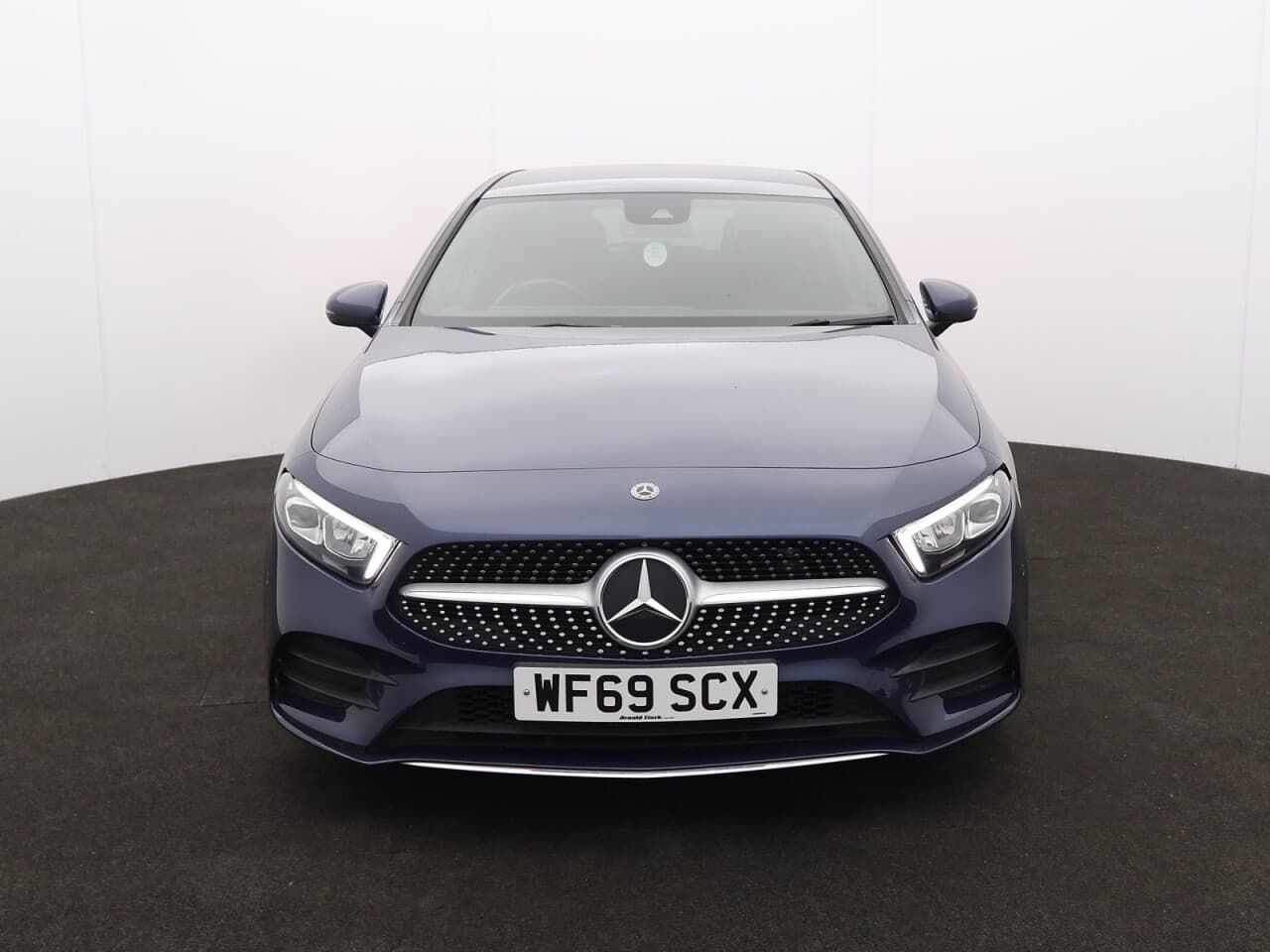 Mercedes-Benz A Class 1.5 A180d AMG Line (Executive) — image 4