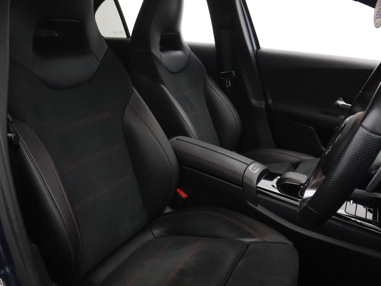 Mercedes-Benz A Class 1.5 A180d AMG Line (Executive) — image 15