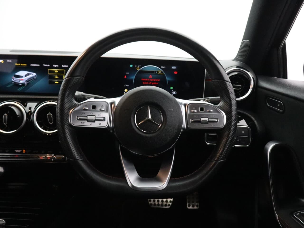 Mercedes-Benz A Class 1.5 A180d AMG Line (Executive) — image 16