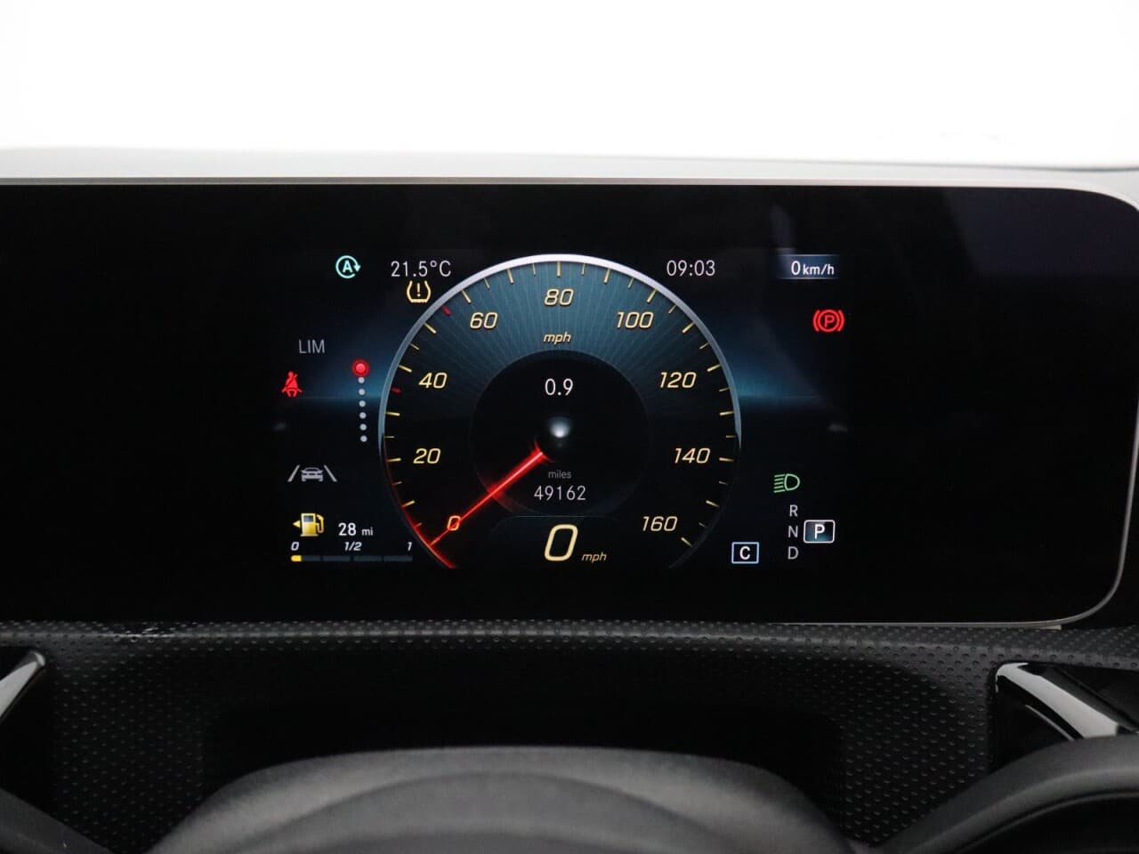 Mercedes-Benz A Class 1.5 A180d AMG Line (Executive) — image 21