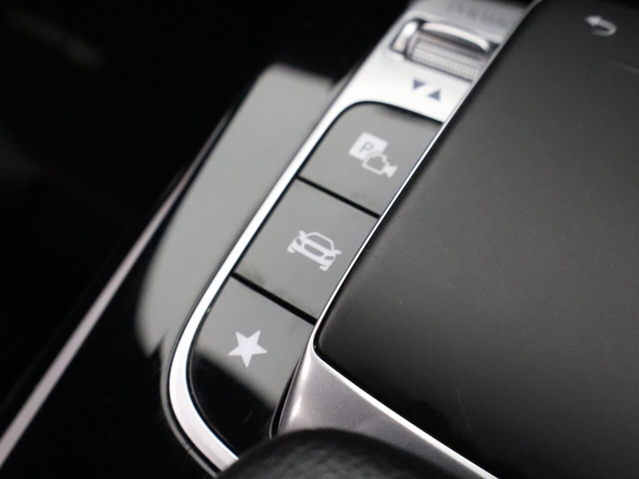 Mercedes-Benz A Class 1.5 A180d AMG Line (Executive) — image 27