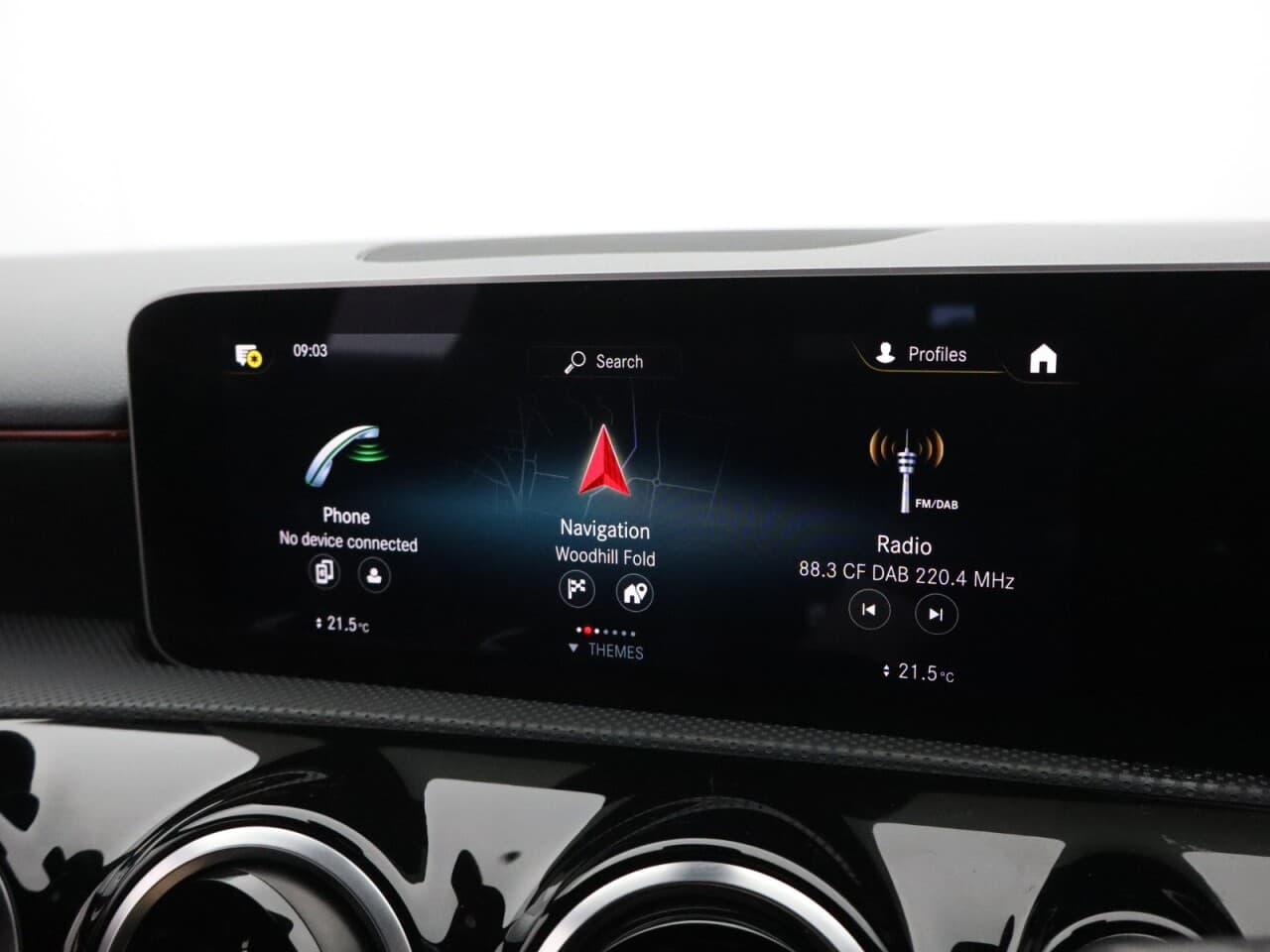Mercedes-Benz A Class 1.5 A180d AMG Line (Executive) — image 30